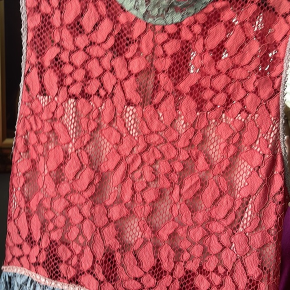 Alexis - Picture 2 of 6